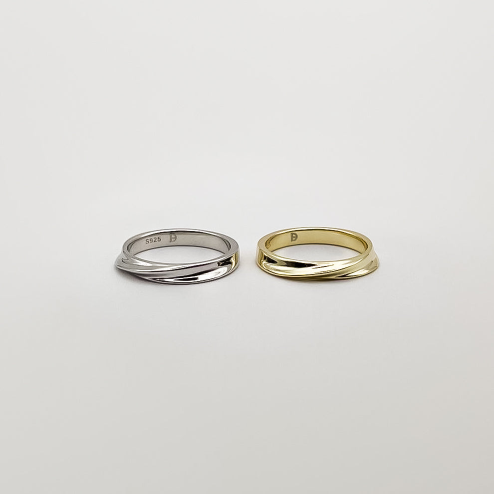 Curve Ring