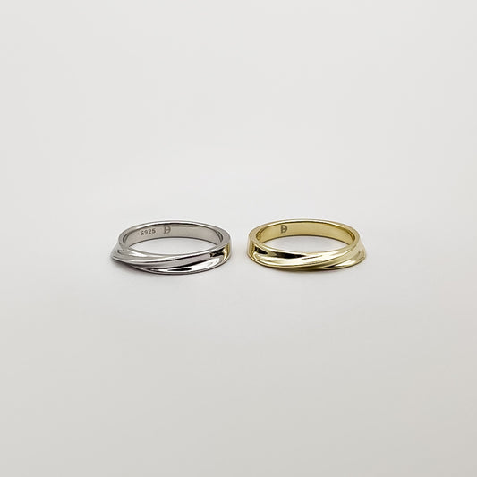 Curve Ring
